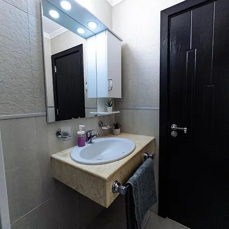 Eddys Home2host Apartmán Burgas City